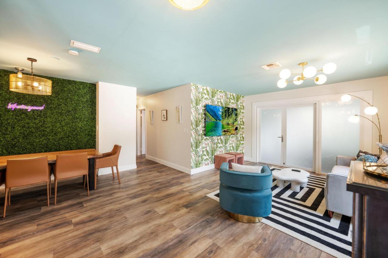 פורט לודרדייל Palms Retreat! Giant Heated Pool-Hottub-Firepit-5Min2Beach-Pets-Ev Chgr מראה חיצוני תמונה
