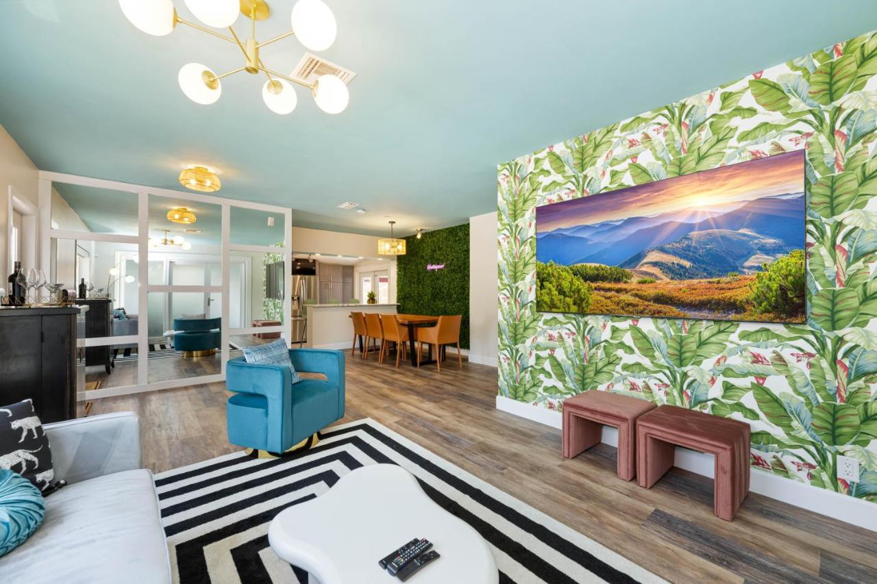 פורט לודרדייל Palms Retreat! Giant Heated Pool-Hottub-Firepit-5Min2Beach-Pets-Ev Chgr מראה חיצוני תמונה