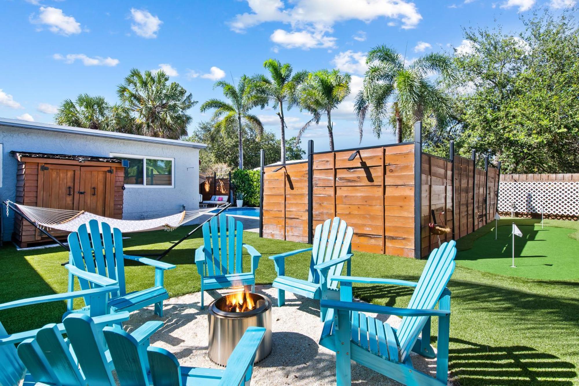 פורט לודרדייל Palms Retreat! Giant Heated Pool-Hottub-Firepit-5Min2Beach-Pets-Ev Chgr מראה חיצוני תמונה
